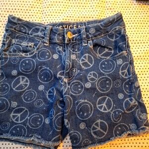 GIRLS SHORTS SIZE 14